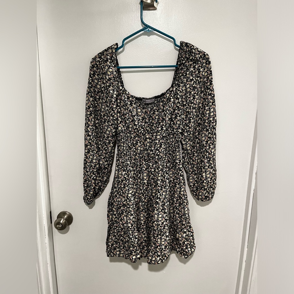 Women’s dress